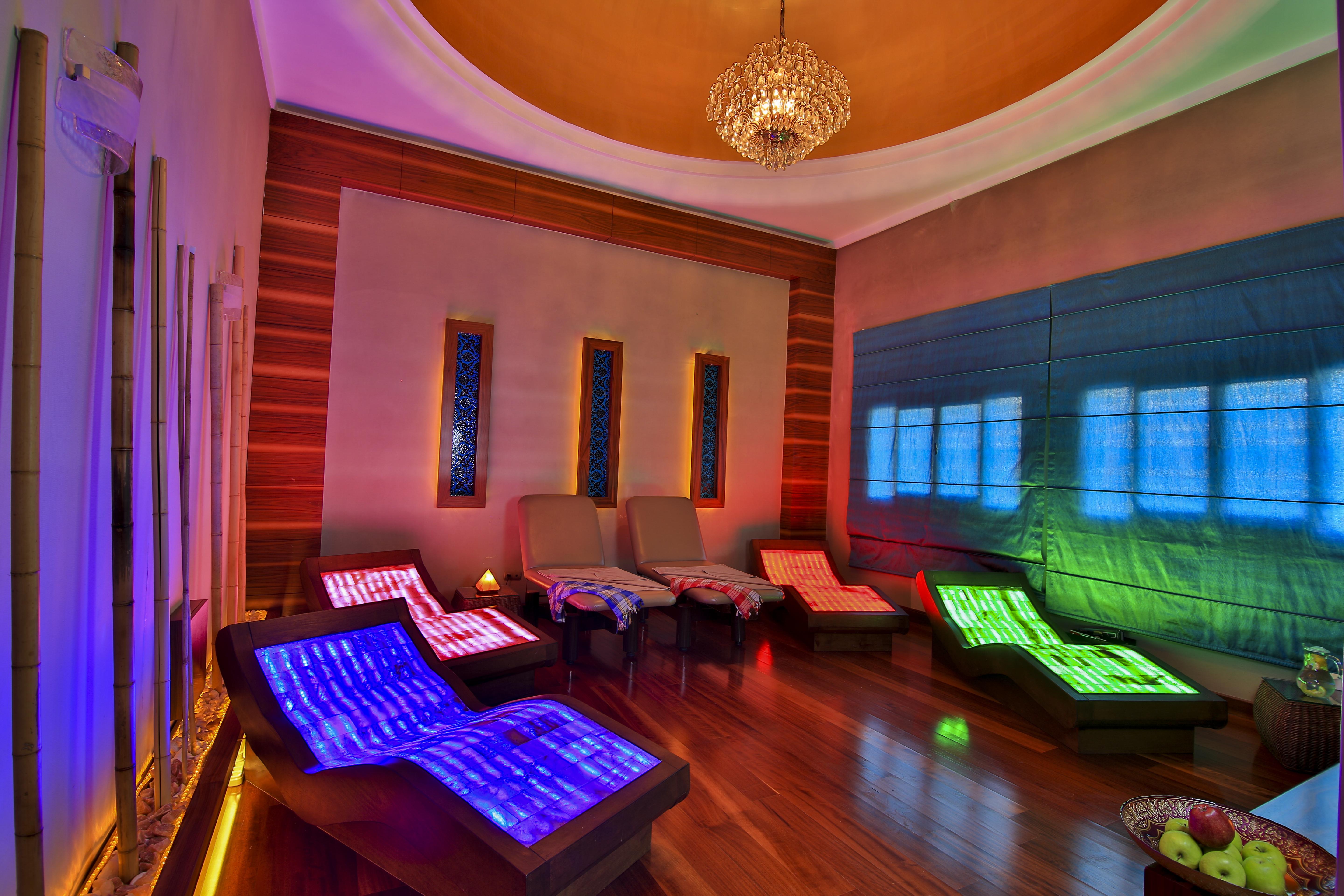 Hotel Celik Palas Convention Center & Thermal Spa Bursa Exteriér fotografie A spa at the Taj Mahal Palace, Mumbai, India