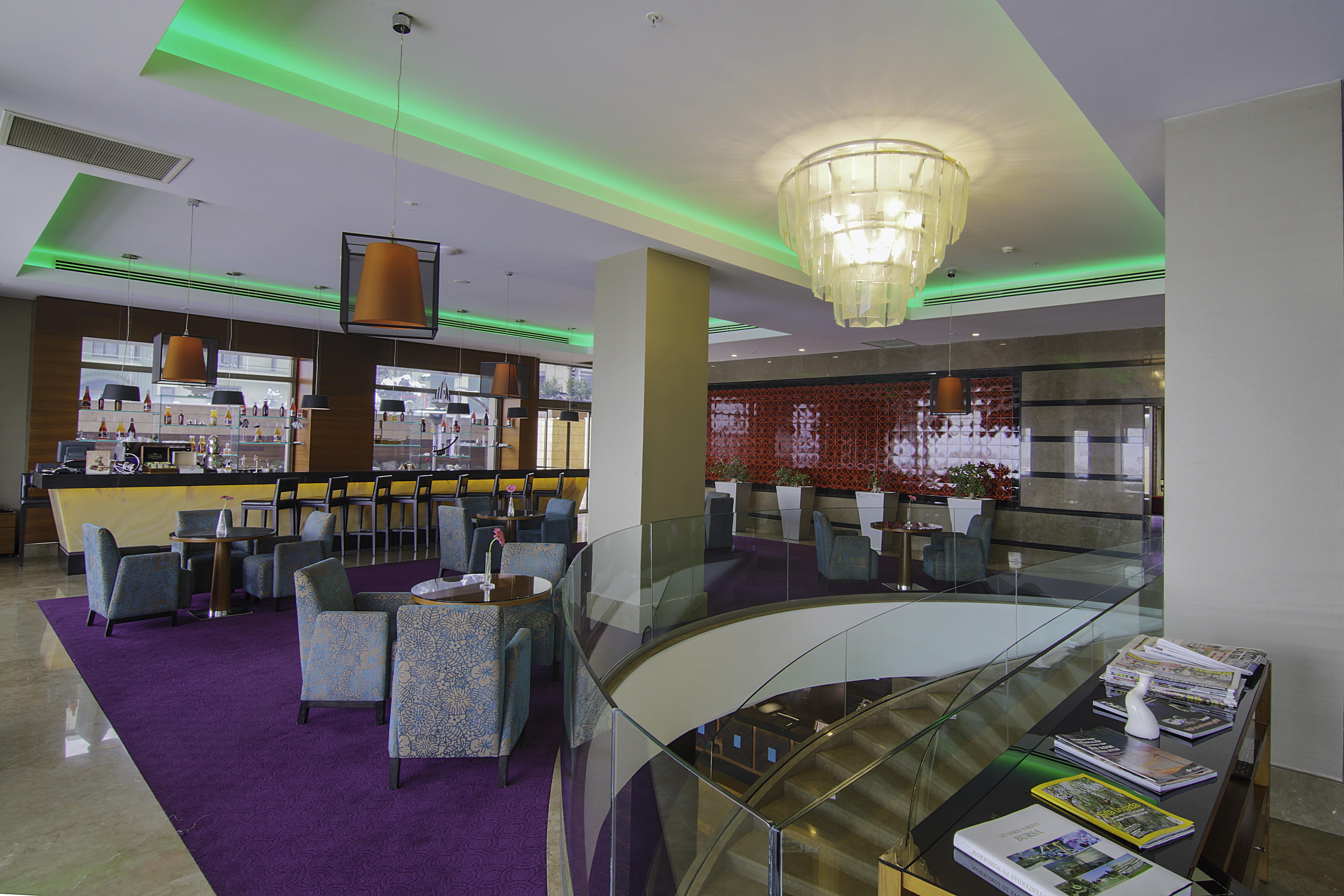 Hotel Celik Palas Convention Center & Thermal Spa Bursa Exteriér fotografie The bar at the hotel
