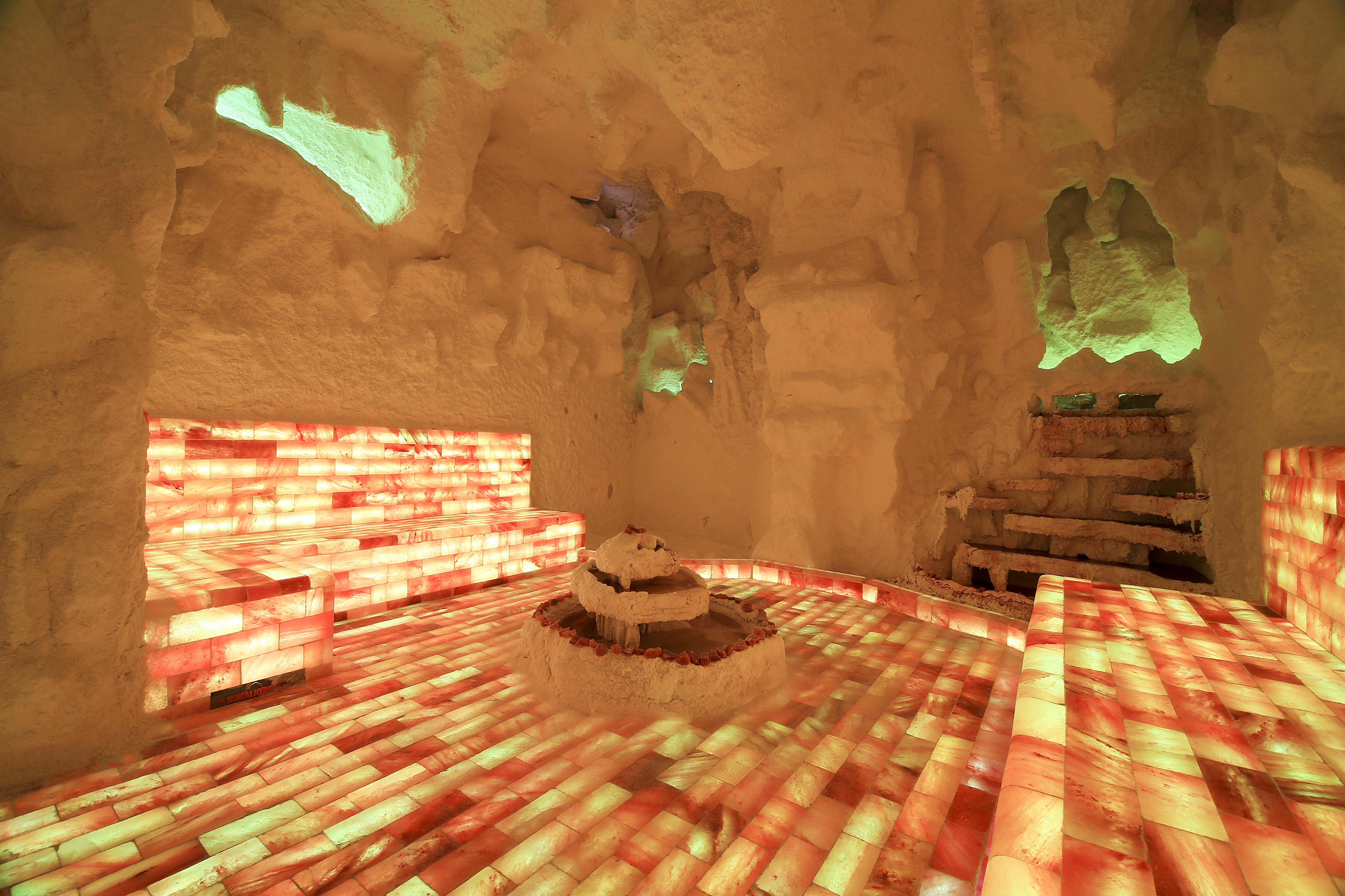 Hotel Celik Palas Convention Center & Thermal Spa Bursa Exteriér fotografie Salt cave